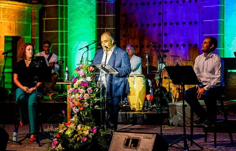 La Fiesta del Pino 2019, anunciada con versos, música y multitudinario público