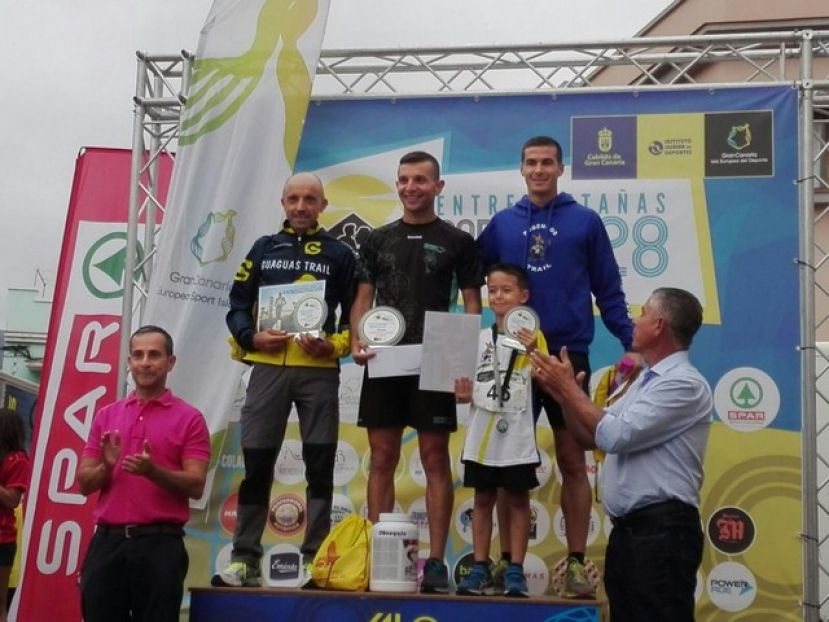 Javier Sosa y Sita Ojeda ganan el marat&oacute;n de la Entremonta&ntilde;as Paralelo 28