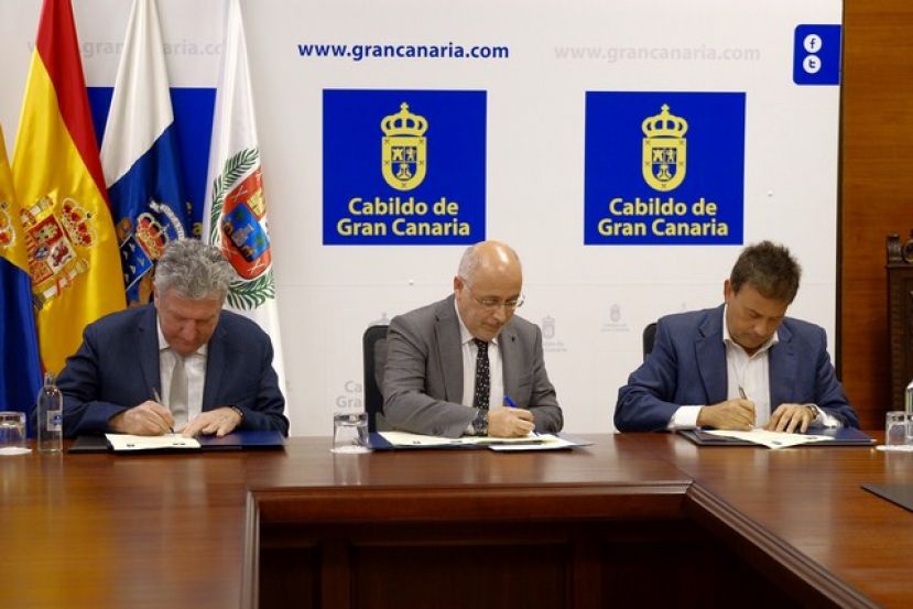 El Cabildo, el Puerto y el Ayuntamiento se alían para acoger la regata Mini Transat