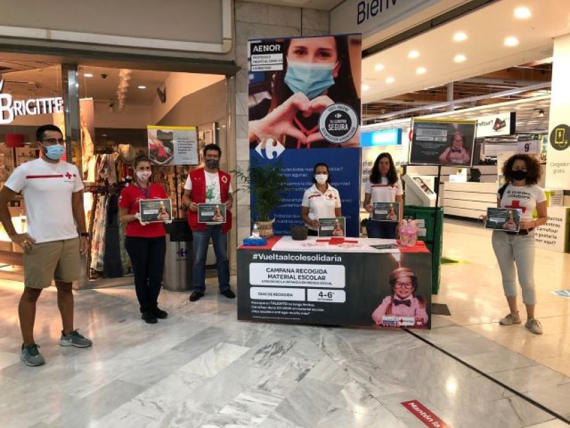 Fundación Solidaridad Carrefour entregó a Cruz Roja 13.883 euros en material escolar