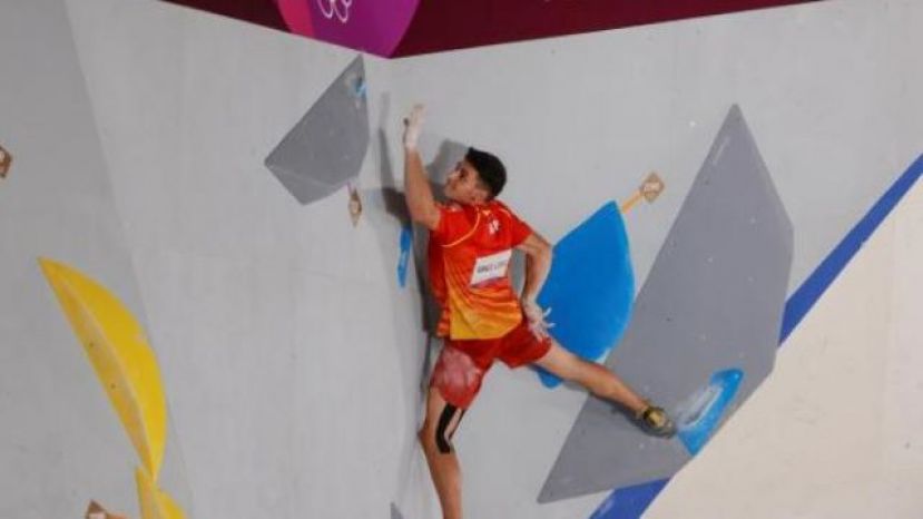 El español Alberto Ginés logra el primer oro olímpico en escalada