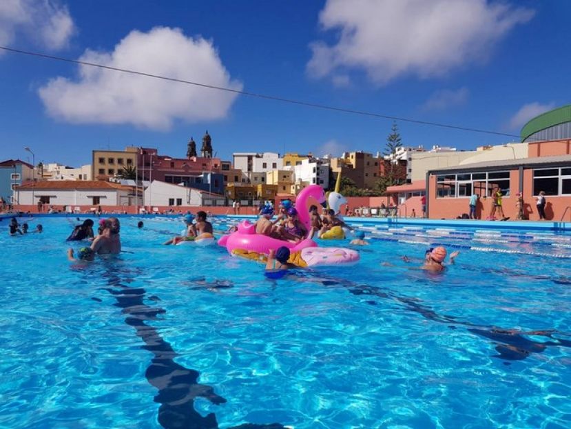 Guía: 221 niñ@s clausuran el curso escolar de natación 2017/2018