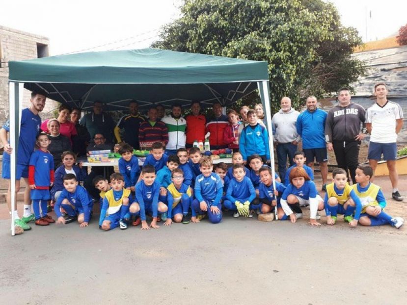 Los clubes deportivos de G&aacute;ldar muestran su lado m&aacute;s solidario