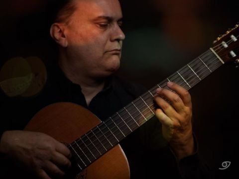 H&eacute;ctor Gonz&aacute;lez P&eacute;rez actuar&aacute; junto a Mariv&iacute; Cabo en la Fundaci&oacute;n Nanino D&iacute;az Cutillas