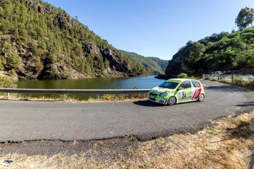 Noé Armas y Oliver Nieves se estrenan en la victoria de la Challenge BP-Michelin