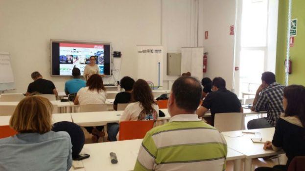 El Cabildo forma &lsquo;agentes de ventas&rsquo; de cine