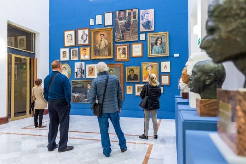 Últimos días de la Exposición dedicada al Centenario de la Escuela Luján Pérez