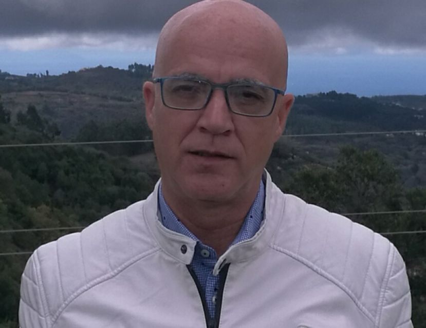 Art&iacute;culo de opini&oacute;n: Un Traje a la medida, por Manuel J. Garc&iacute;a Morales