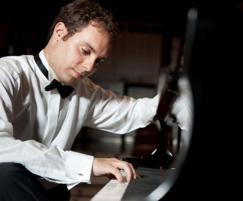 Eduardo Naranjo y Jos&eacute; Mar&iacute;a Curbelo ofrecen un recital de saxof&oacute;n y piano