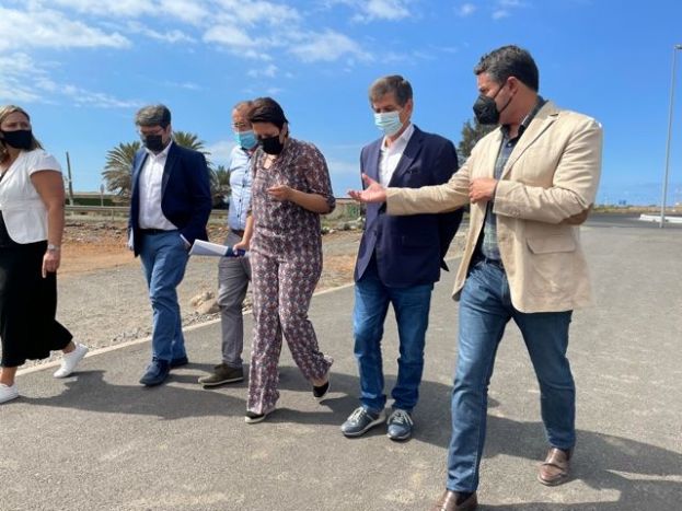 El Cabildo invierte 2,9 millones en diez obras para mejorar el polígono industrial de El Doctoral y la zona peatonal de Santa Lucía