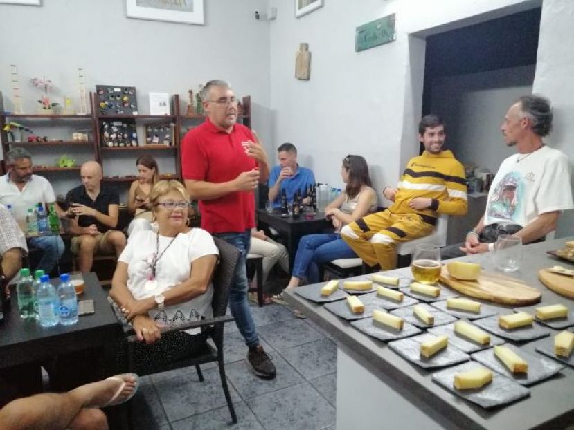 Gu&iacute;a: El Cambuyon realiz&oacute; un maridaje de quesos canarios con cerveza artesanal