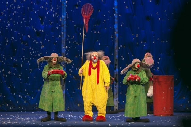 Función, anoche en el Teatro Cuyás, del espectáculo &quot;Slava´s Snowshow&quot;