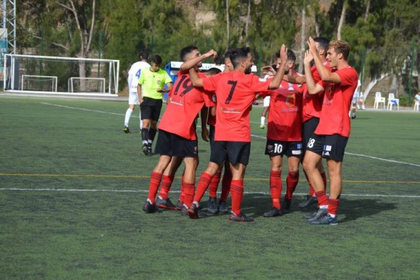 Fútbol 3ª División: (3-2) Un súper Guía remonta un 0-2 al Atl. Victoria (Entrevistas)