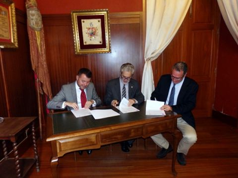 El  Ayuntamiento de G&aacute;ldar  y la ULPGC firman un convenio de colaboraci&oacute;n