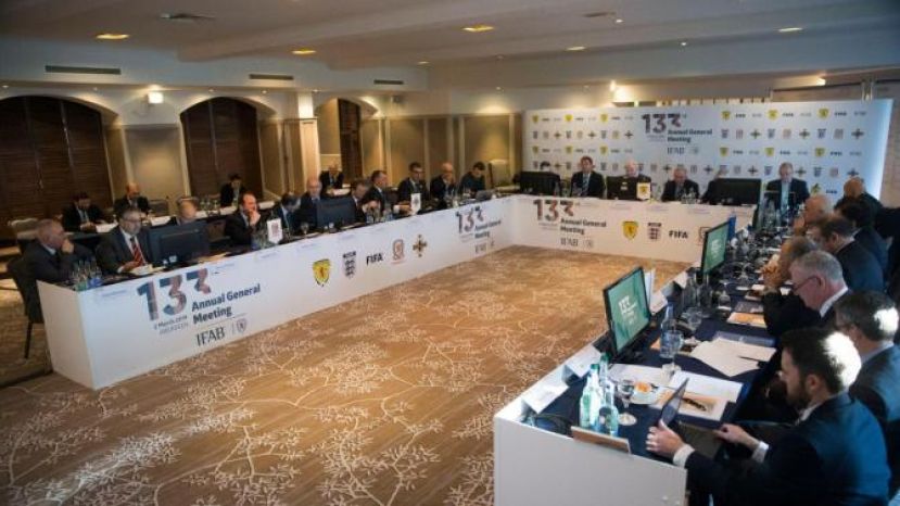 La IFAB matiza la regla de las manos en el &aacute;rea