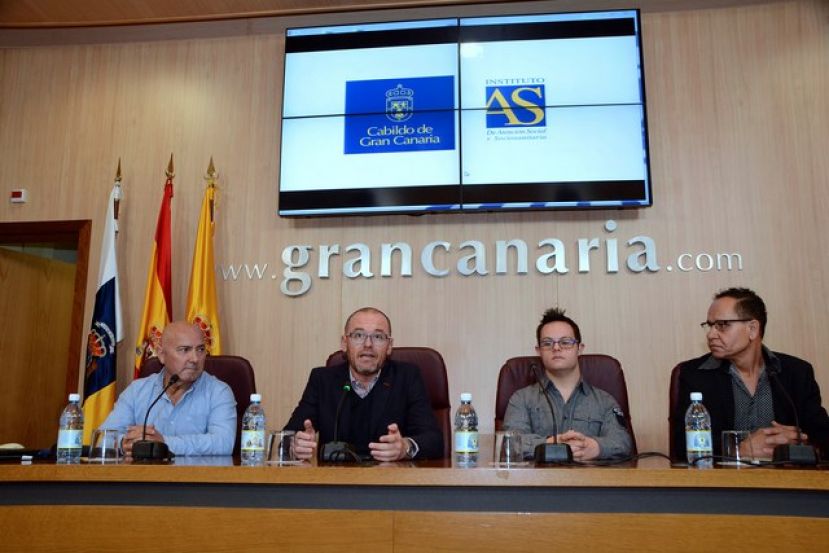 Presentación de la candidatura de Héctor Santana a Drag de &#039;Las mil y una noches&#039;