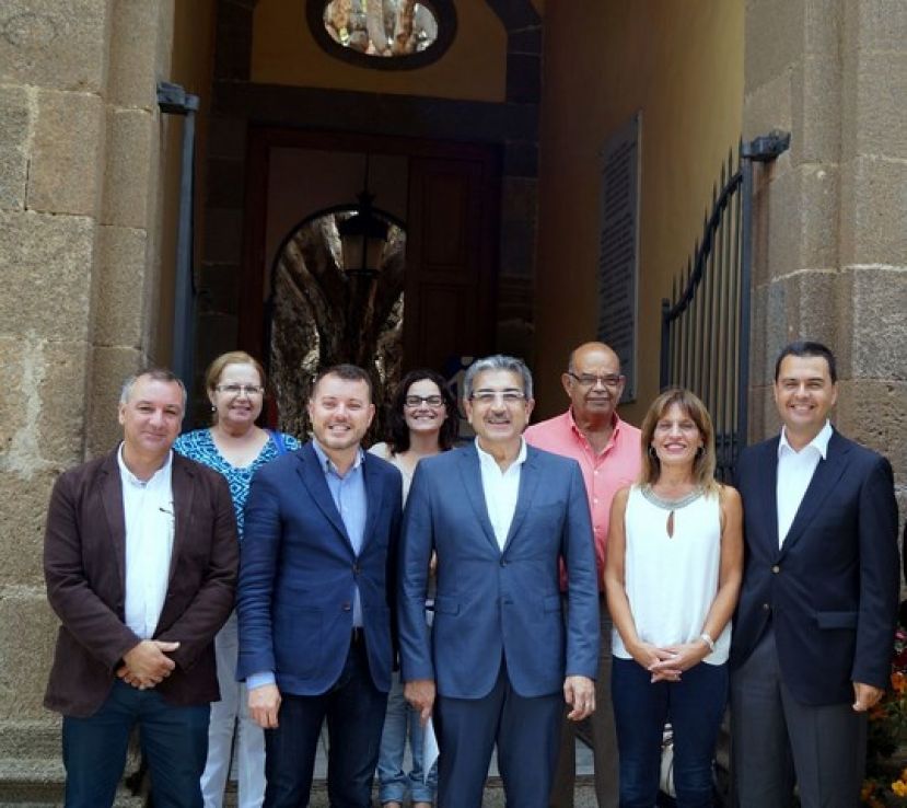 Gáldar expuso a los parlamentarios de NC los problemas del municipio
