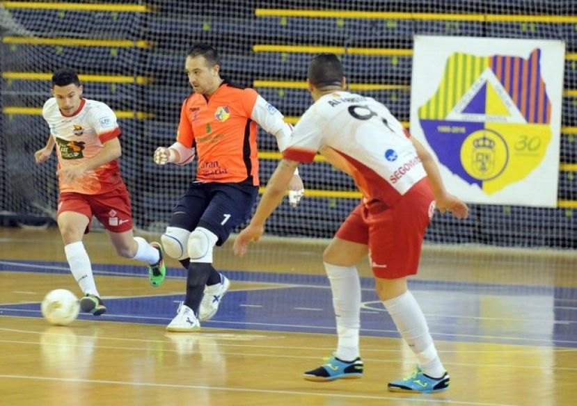 Gus volverá a defender la portería del Gran Canaria FS, Acaymo y Ayose se van