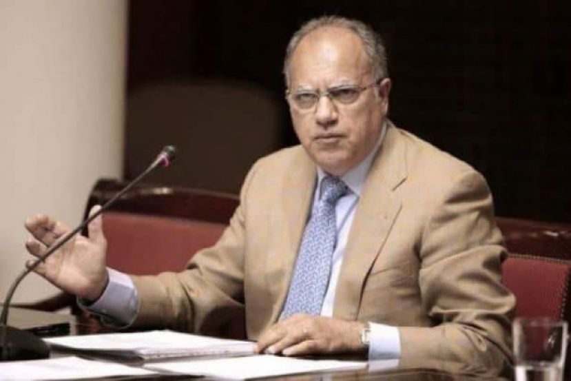 Artículo de Opinión: &#039;El empleo no crece en los árboles&#039;, por Casimiro Curbelo