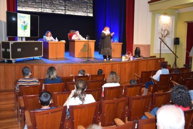 G&aacute;ldar: &ldquo;Color&iacute;n Colorado..&rdquo; convierte en escritoras a las familias del Taller Infantil