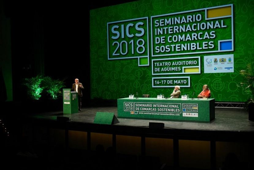 Morales advierte que se necesitan diez archipi&eacute;lagos canarios para mantener el ritmo de consumo y deshechos de las islas