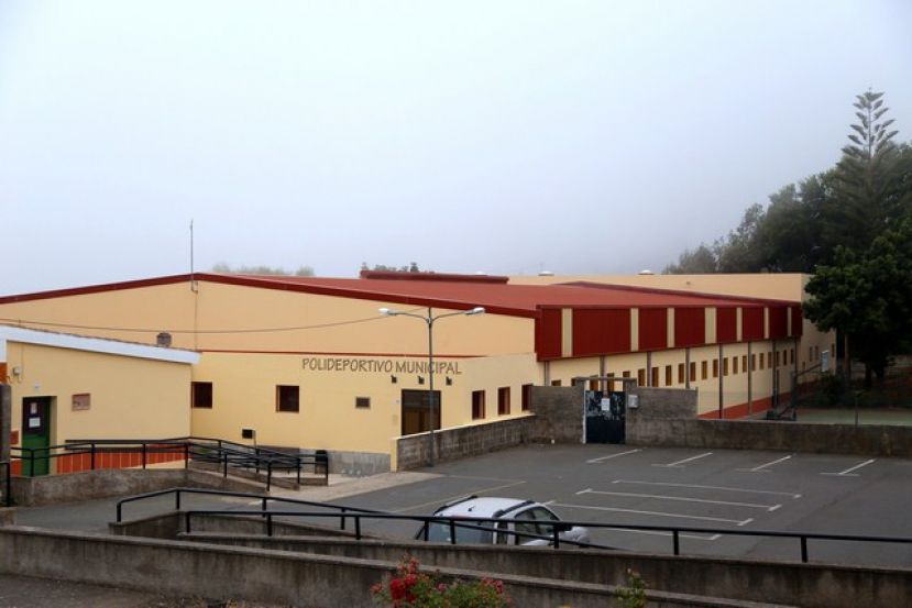Valleseco pone guapo los principales edificios públicos municipales