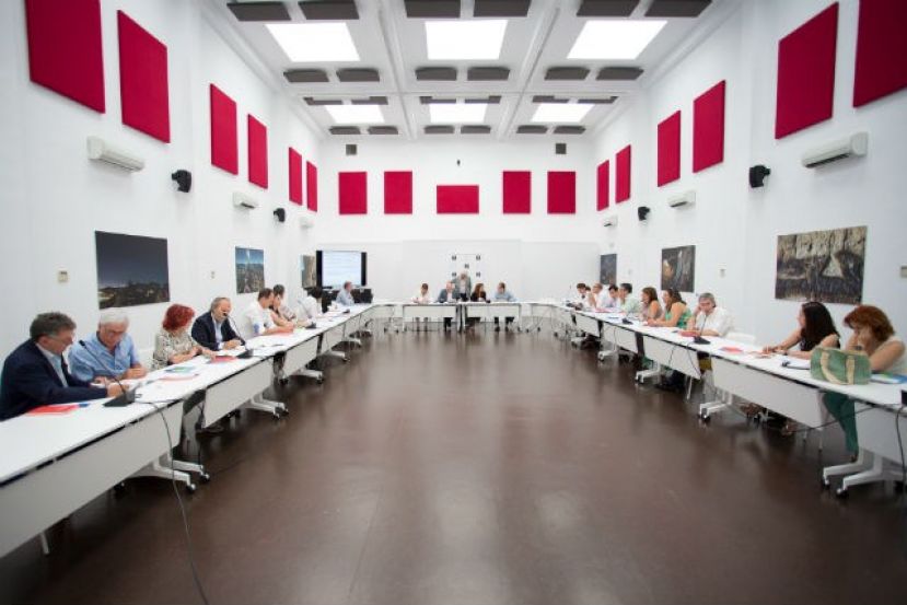 El Cabildo retira 800 toneladas de escombros de la GC-1