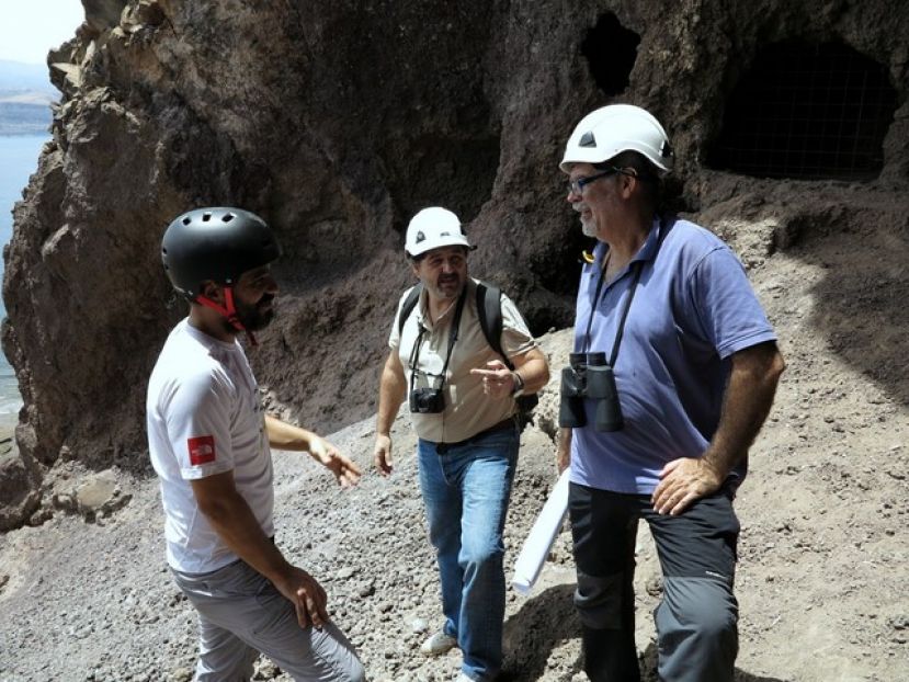 El Cabildo inicia la diagnosis geológica de las Cuevas de Los Canarios en el Confital