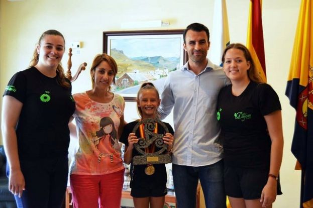 Mogán recibe con “honores” a Naomi Cabrera