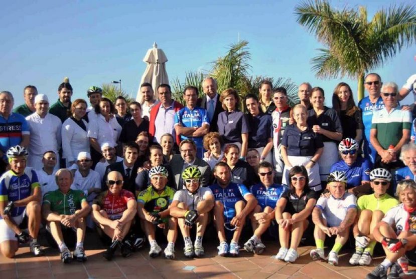 90 cicloturistas italianos entrenan estos días en el sur