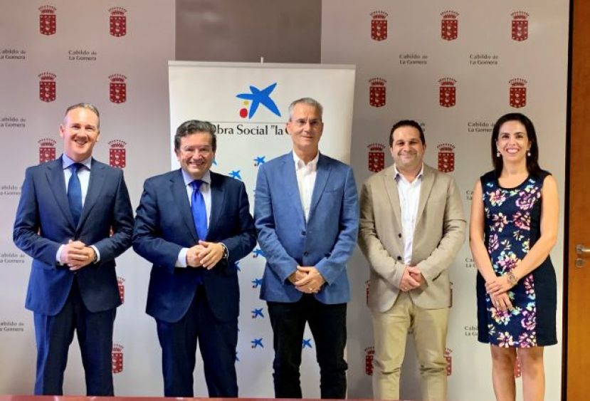 La Gomera: El Cabildo y &ldquo;la Caixa&rdquo; suscriben un convenio para la artesan&iacute;a