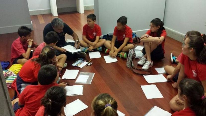 El artista Dámaso del Pino imparte un taller de caricaturas