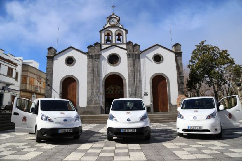 El Ayuntamiento de Valleseco incorpora tres veh&iacute;culos el&eacute;ctricos a la flota municipal