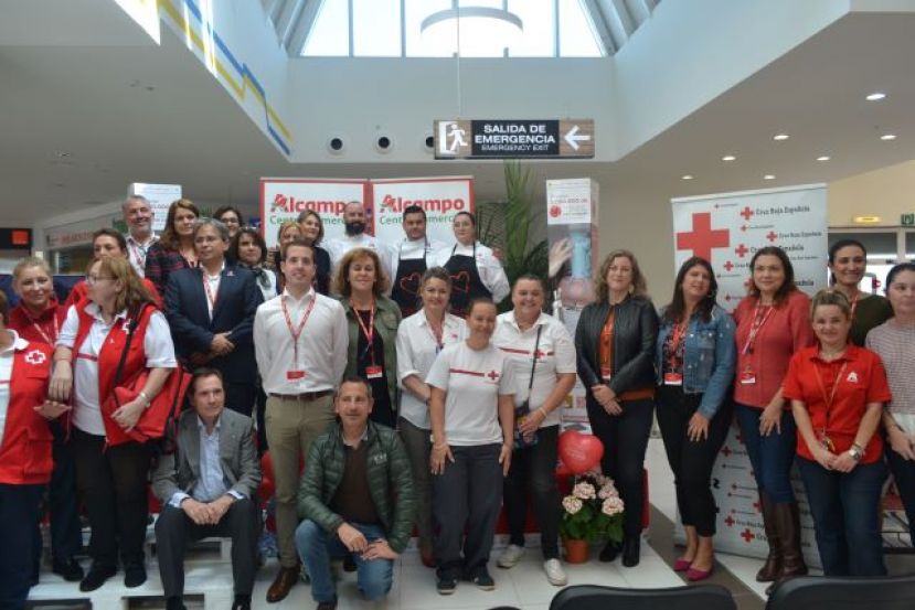Los días 5 y 6 Cruz Roja recogerá alimentos en 297 centros de Alcampo y Simply