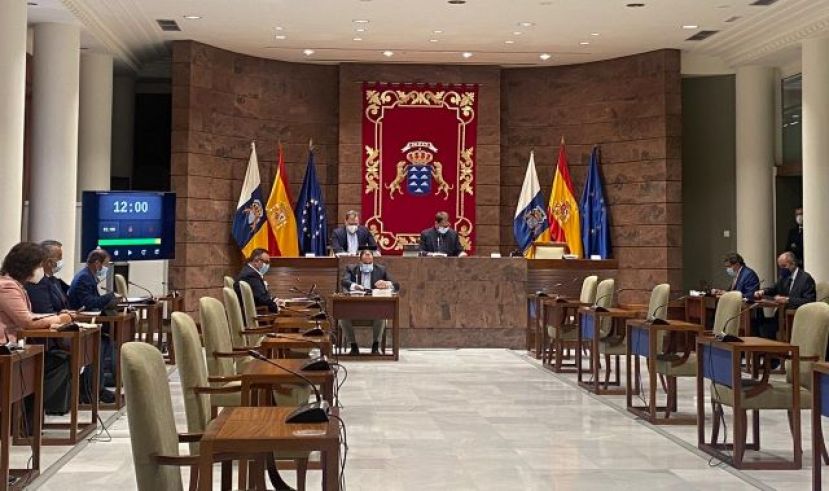 Blas Trujillo presenta el Plan de Vacunación de la COVID-19 en Canarias