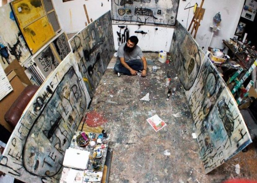 LA EVOCADORA Y PRIMITIVA PINTURA DEL ARTISTA ITALIANO ROCCO CARDINALE OCUPA EL CENTRO DE ARTES PL&Aacute;STICAS DEL CABILDO