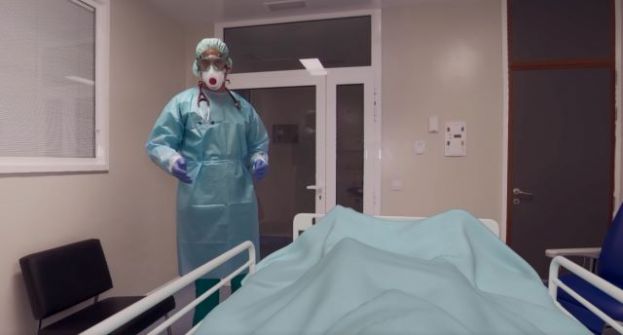 Proyecto de realidad virtual para experiencia de una persona enferma de COVID-19