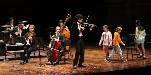 La OFGC fusiona m&uacute;sica y magia para las familias en Concierto M&uacute;sico-M&aacute;gico, con la colaboraci&oacute;n de Fundaci&oacute;n DISA