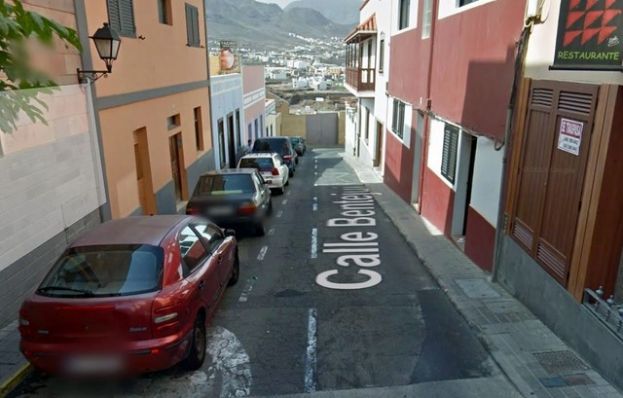 El Ayuntamiento proceder&aacute; a la mejora de las aceras en la calle Bentejui