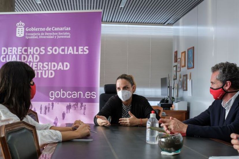 Reunión de Noemí Santana y el director de Save the Children en España, Andrés Conde