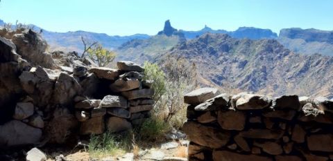 Los talleres de actividades de Artenara difunden el patrimonio de las cumbres