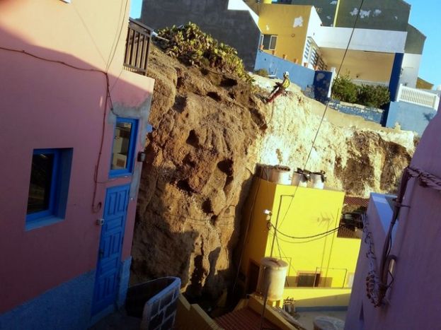 G&aacute;ldar: Arrancan las Obra de tratamiento de taludes en la Calle Numancia