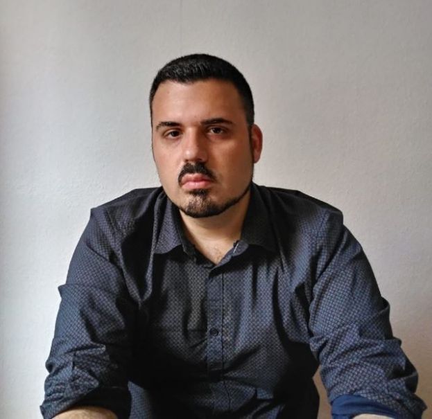 RAMIRO ROSÓN: “GALDÓS Y KAFKA DESCRIBEN LA ARBITRARIEDAD DEL PODER Y TIENEN PERSONAJES QUE SON VÍCTIMAS DE LA SOCIEDAD”