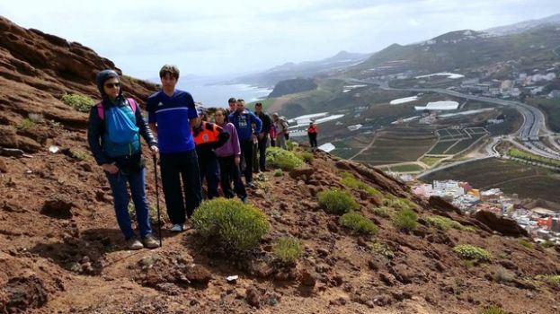 Guía: Gran éxito de participación en la caminata al Pico de La Atalaya