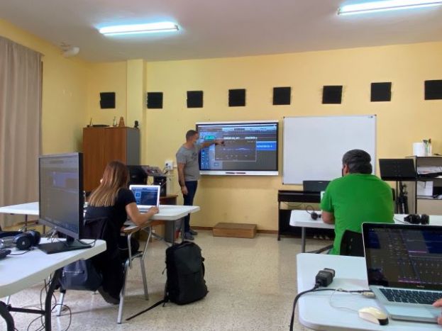 G&aacute;ldar: El profesorado de la Escuela de M&uacute;sica contin&uacute;a con las nuevas tecnolog&iacute;as