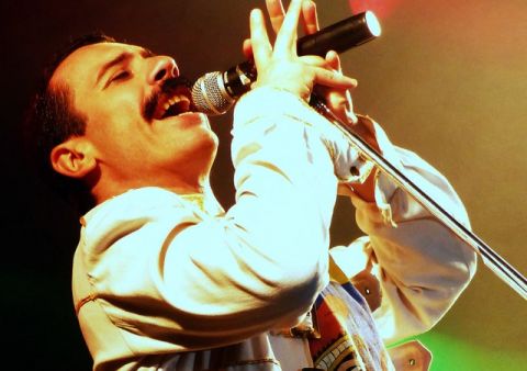 Moya: El mejor doble de Freddie Mercury del mundo act&uacute;a el s&aacute;bado