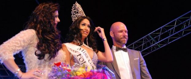 El PRIDE celebra con gran éxito su V Gala Drag para personas sordas