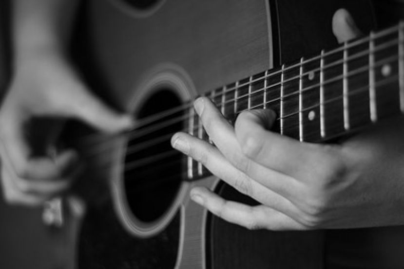 Artenara: Clases de m&uacute;sica de guitarra, timple, bandurria, la&uacute;d, etc