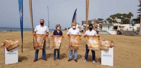 El Faro de Maspalomas se cita con 220 swimrunners