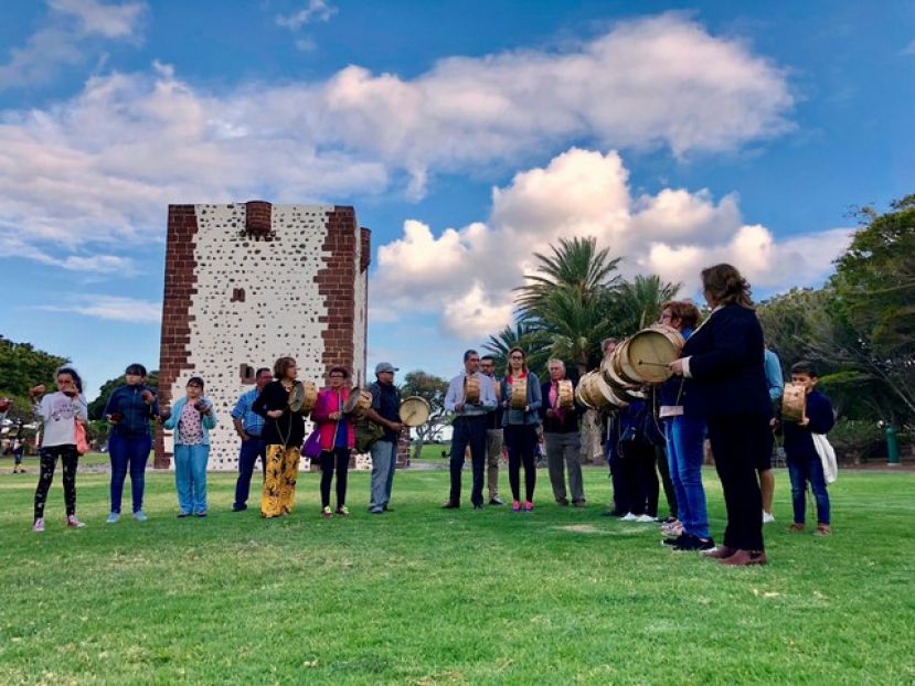 Más de 200 personas inician el nuevo curso de Silbo Gomero y Folclore